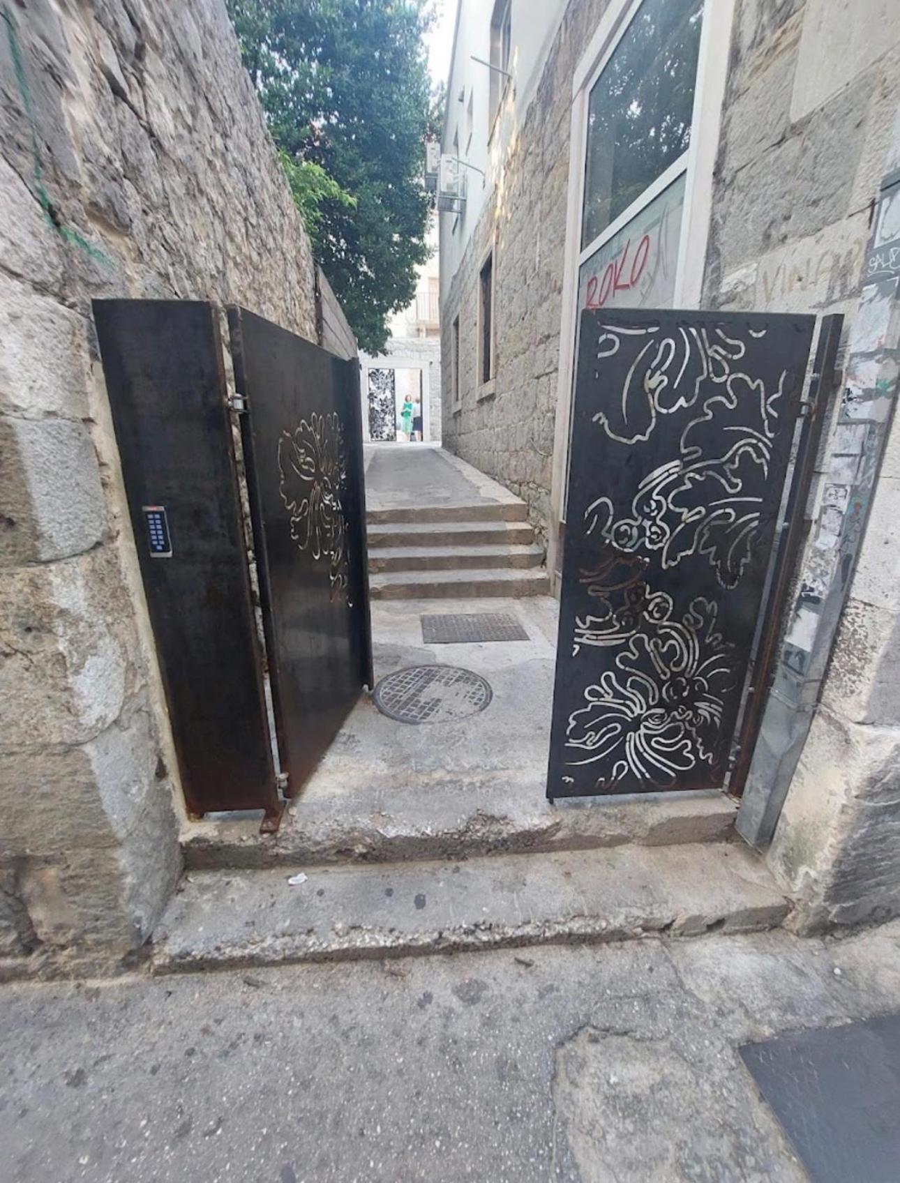 Studio Sakic Apartment Split Bagian luar foto